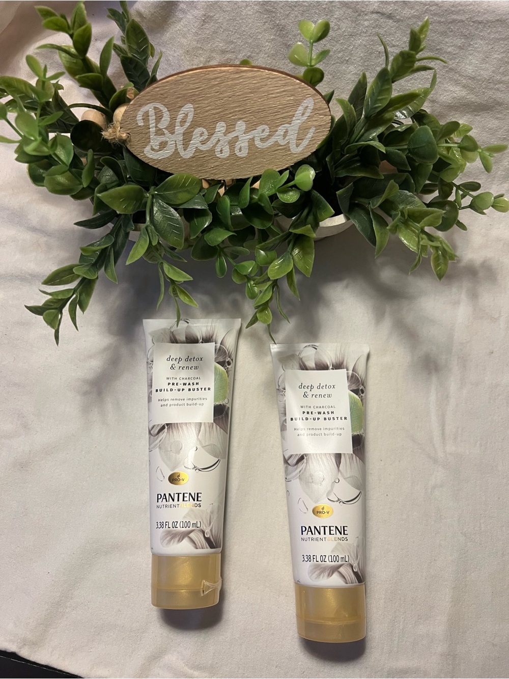 PANTENE Deep Detox & Renew Pre-Wash Build-Up Buster - White & Gold